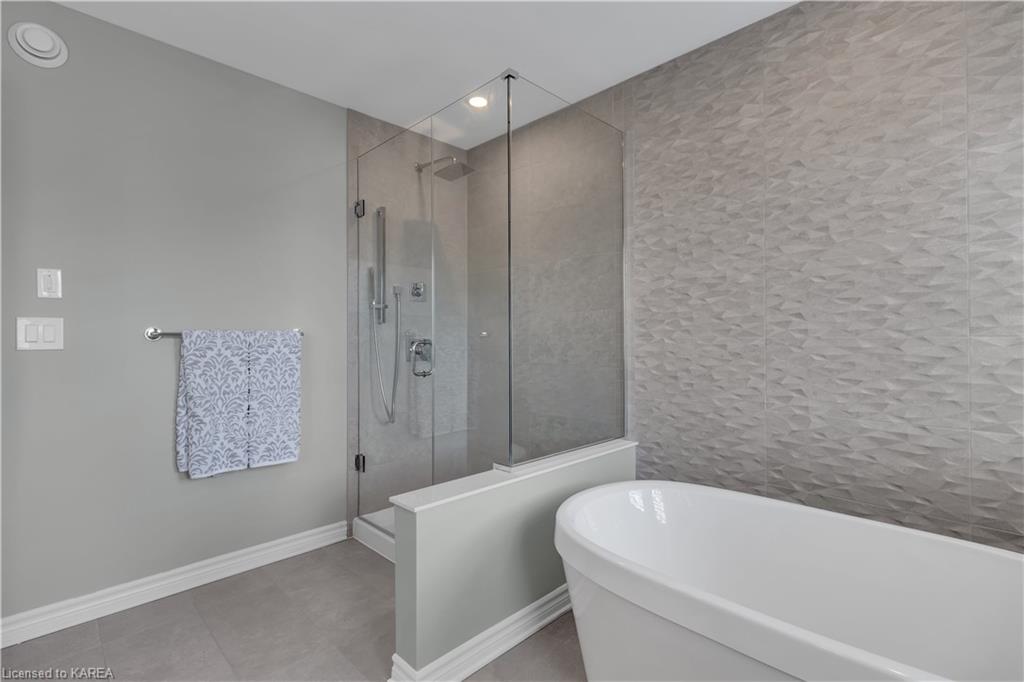 864 STONEWALK Drive, Kingston, Ontario, Canada