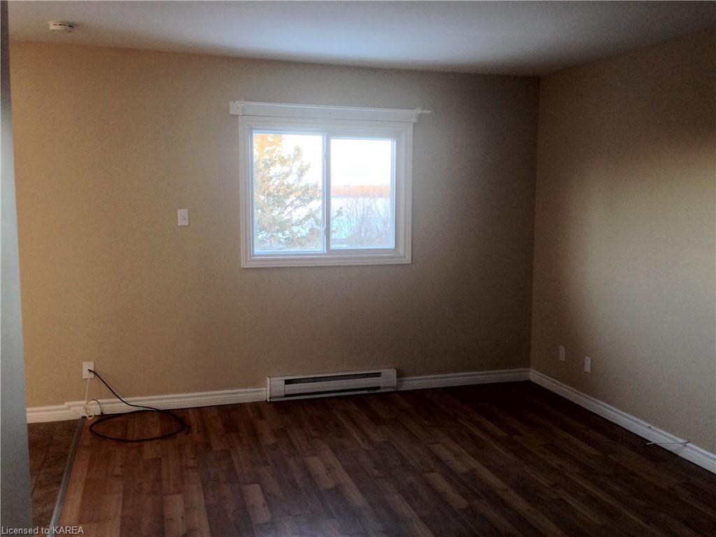 1085 MONTREAL Street, Kingston, Ontario, Canada