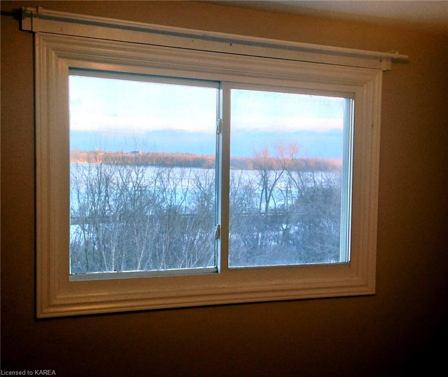1085 MONTREAL Street, Kingston, Ontario, Canada