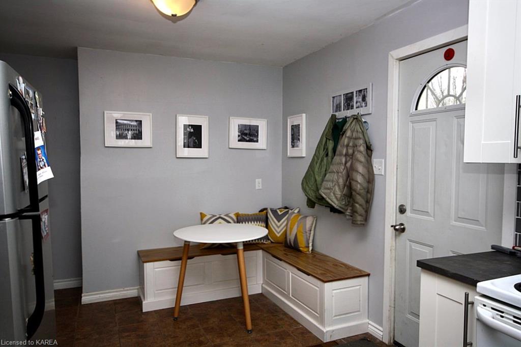 1085 MONTREAL Street, Kingston, Ontario, Canada