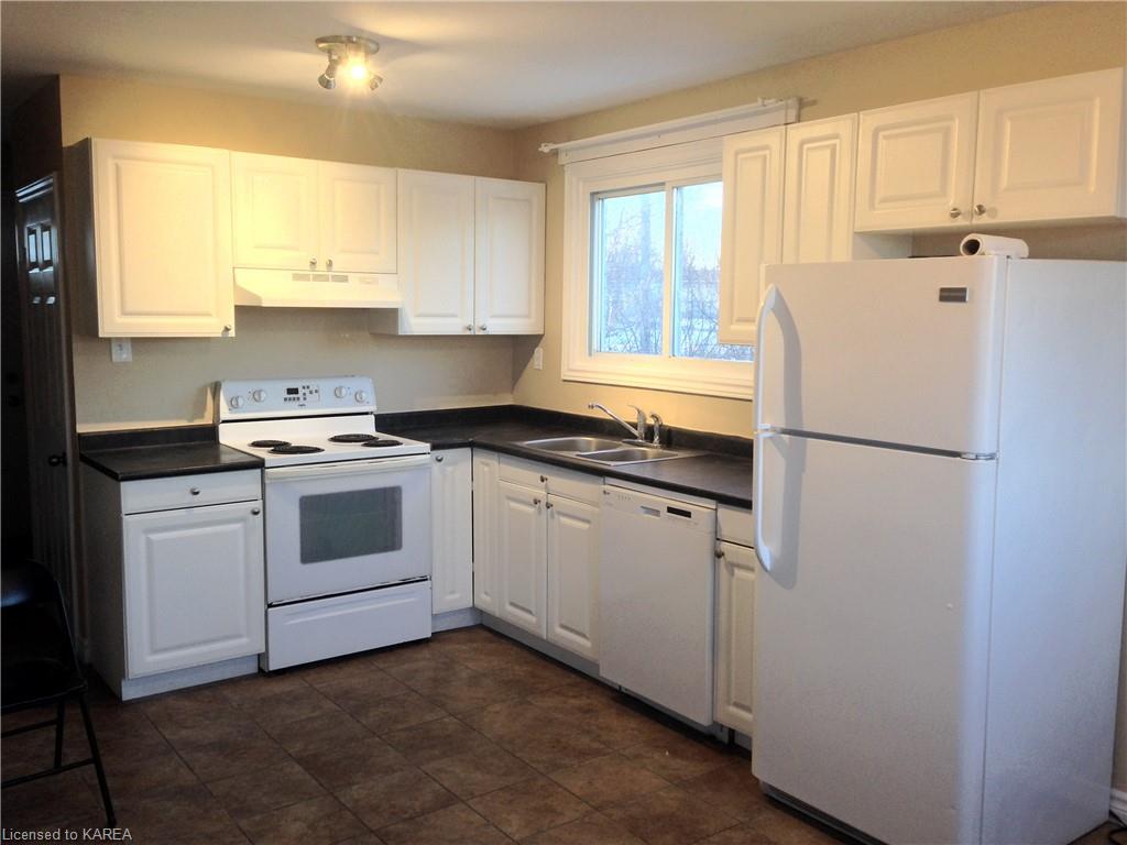 1085 MONTREAL Street, Kingston, Ontario, Canada