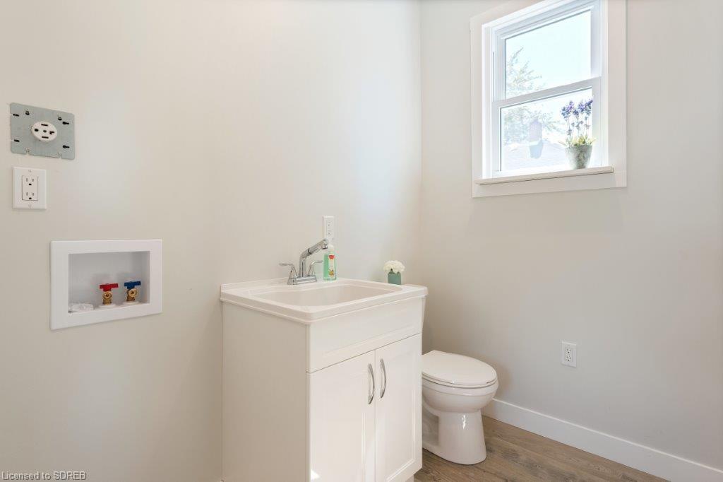 20 PRICE Street, Port Rowan, Ontario, Canada