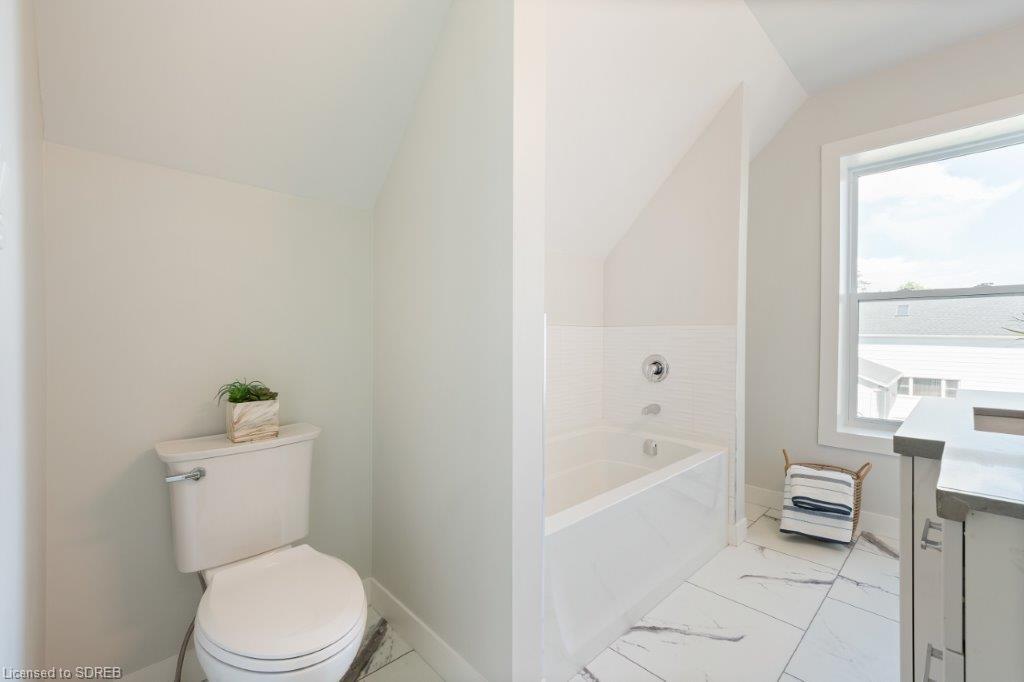 20 PRICE Street, Port Rowan, Ontario, Canada