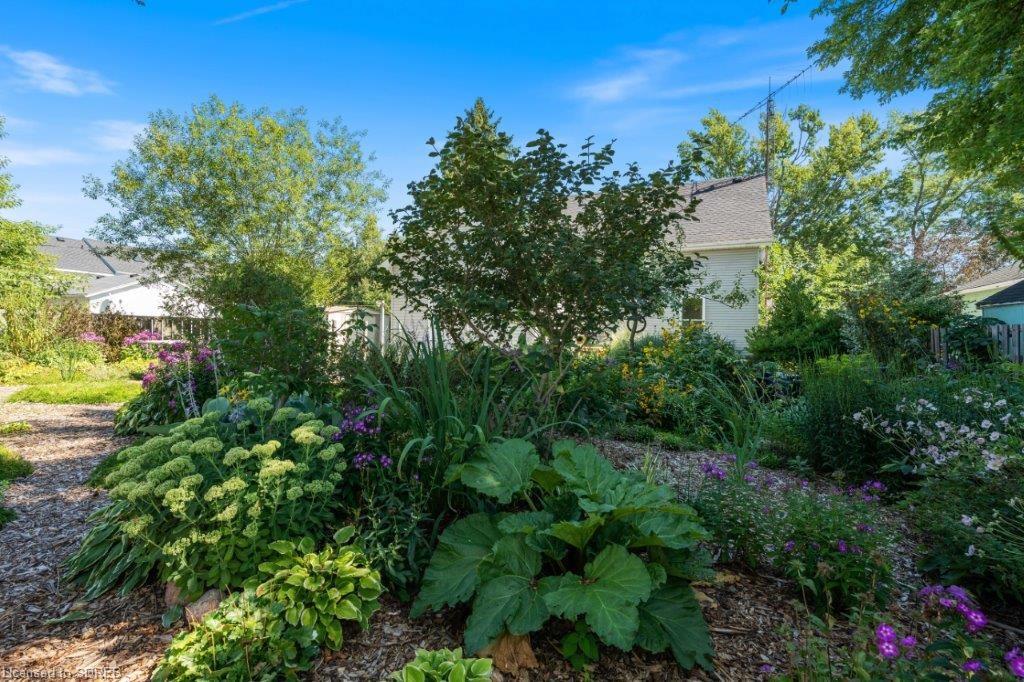 20 PRICE Street, Port Rowan, Ontario, Canada