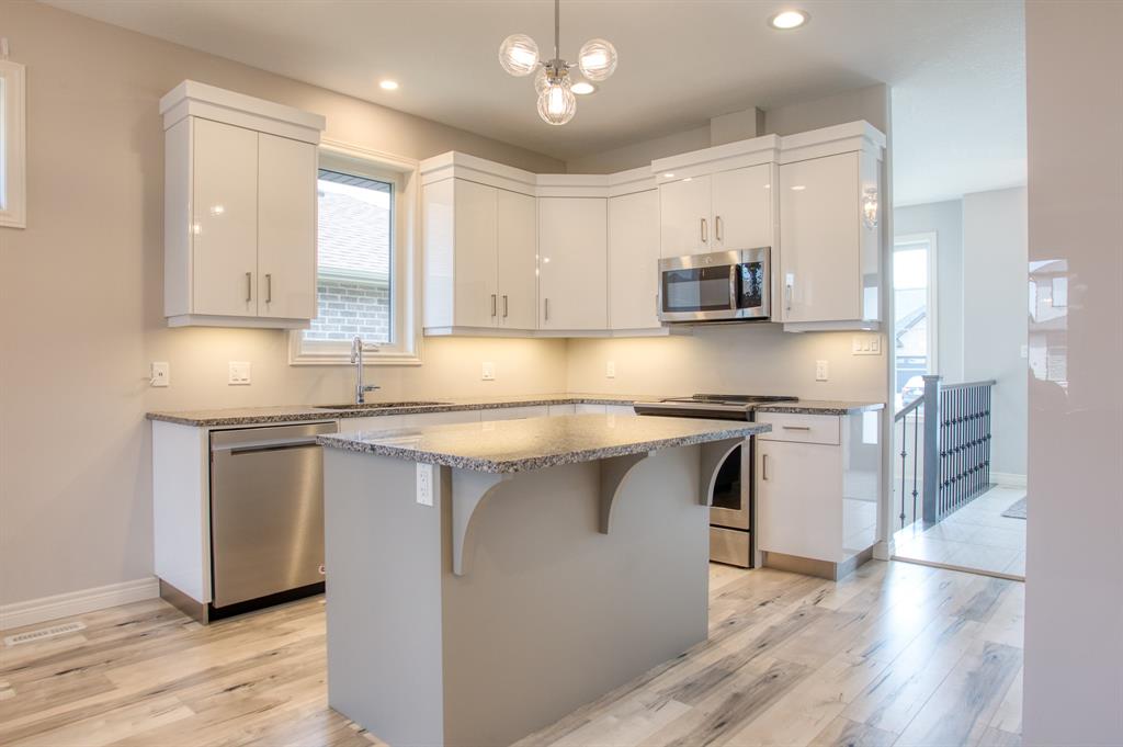 513 FRANCO Avenue, Sarnia, Ontario, Canada