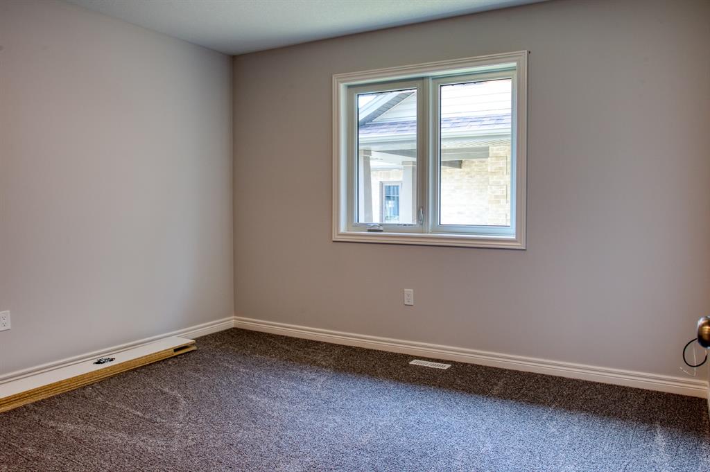 513 FRANCO Avenue, Sarnia, Ontario, Canada