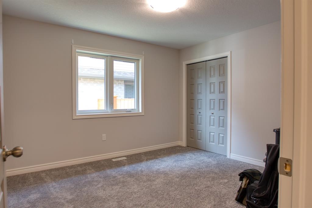 513 FRANCO Avenue, Sarnia, Ontario, Canada