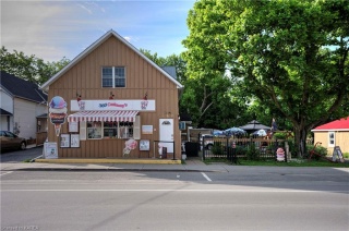 360 MAIN Street, Bath Ontario, Canada