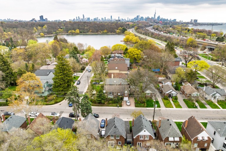 16 Coe Hill Drive, Toronto, Ontario, Canada photo 42