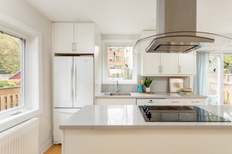 16 Coe Hill Drive, Toronto, Ontario, Canada photo 12