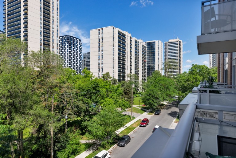 1830 Bloor Street West #532, Toronto, Ontario, Canada photo 19