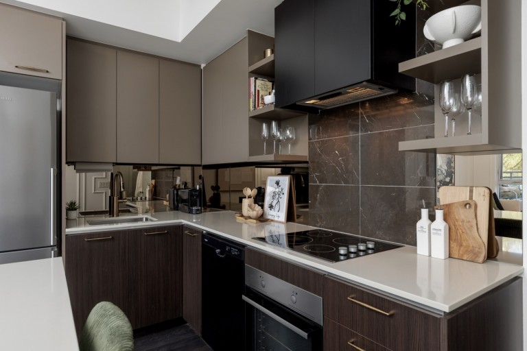1830 Bloor Street West #532, Toronto, Ontario, Canada photo 9