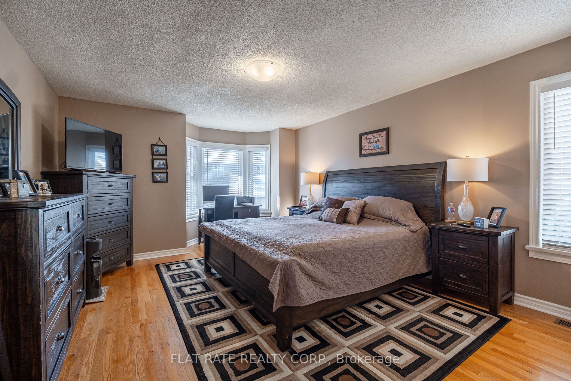 10 HILLVIEW Dr, Kawartha Lakes, Ontario, Canada