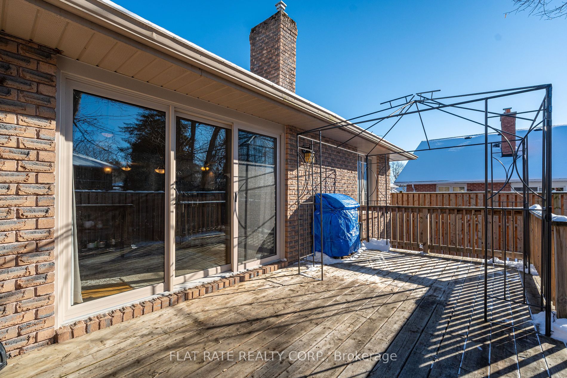 10 HILLVIEW Dr, Kawartha Lakes, Ontario, Canada