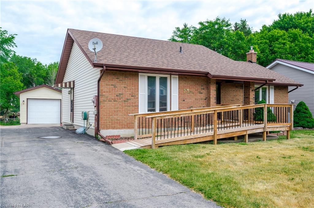 23 JANLISDA Drive, Fenelon Falls Ontario, Canada