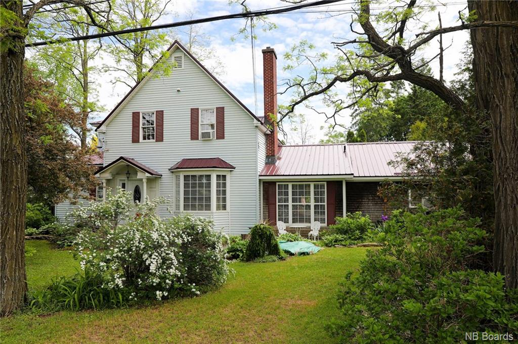 745 Riverside Drive, Fredericton New Brunswick, Canada