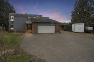2584 Broadway Avenue, Thunder Bay Ontario, Canada
