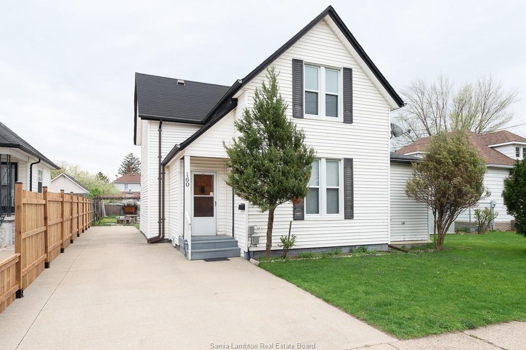 160 NAPIER Street, Sarnia, Ontario, Canada