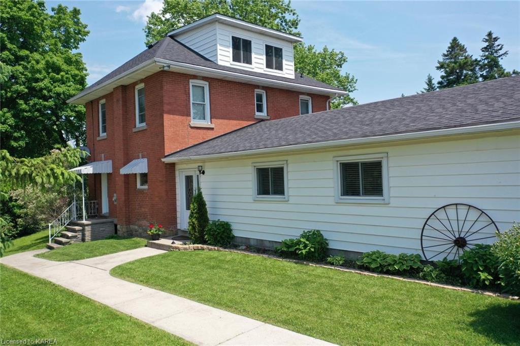 22 CLARK Drive, Gananoque, Ontario, Canada