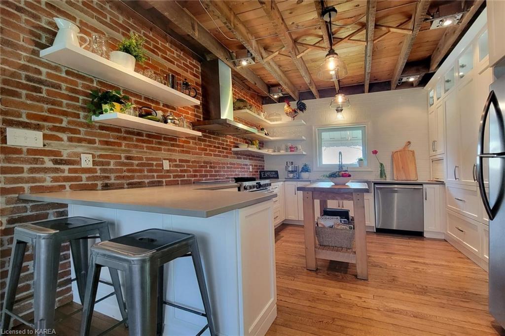 22 CLARK Drive, Gananoque, Ontario, Canada