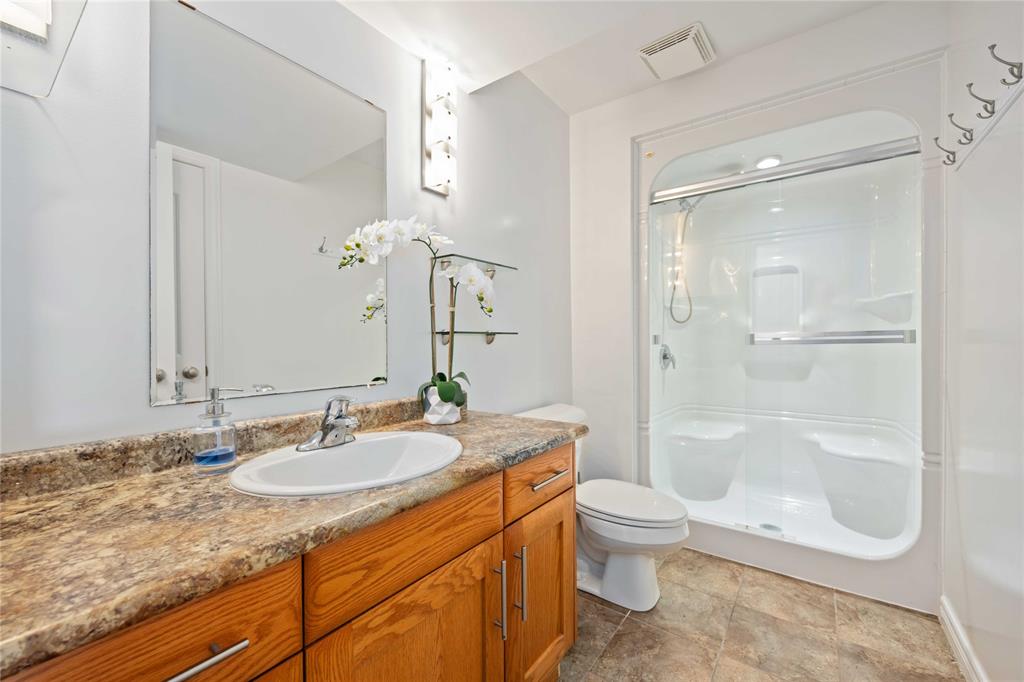 4080 BLUEPOINT Drive, Plympton-Wyoming, Ontario, Canada photo 19