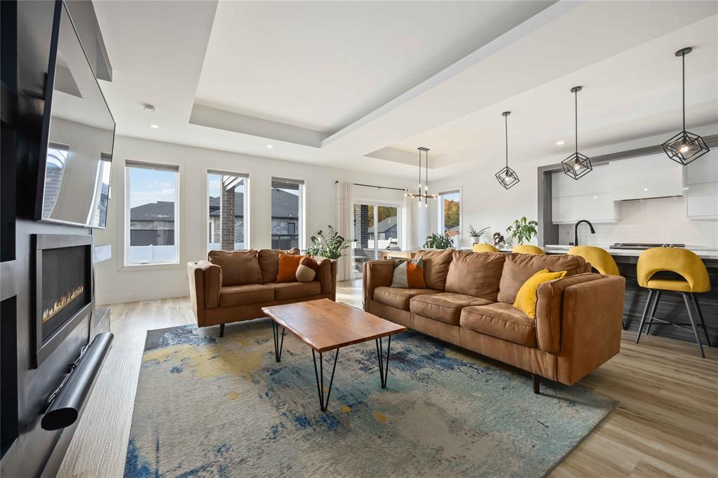 6730 GRIFFIN Drive, Plympton-Wyoming, Ontario, Canada photo 4