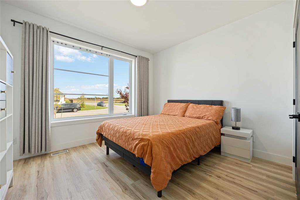 6730 GRIFFIN Drive, Plympton-Wyoming, Ontario, Canada photo 11