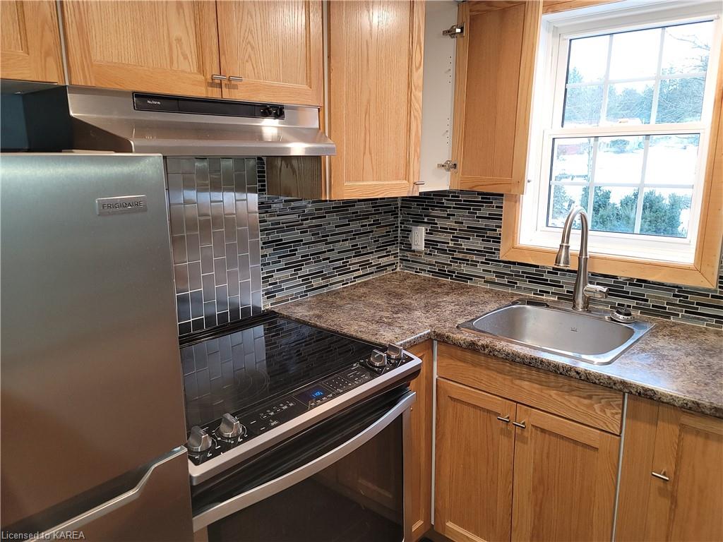 71 JOHNSON Street, Camden East, Ontario, Canada