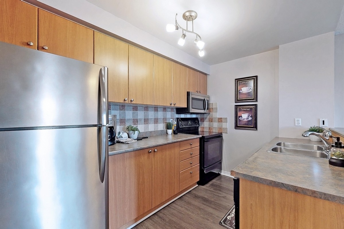 87 Aspen Springs Drive #307, Bowmanville, Ontario, Canada photo 11