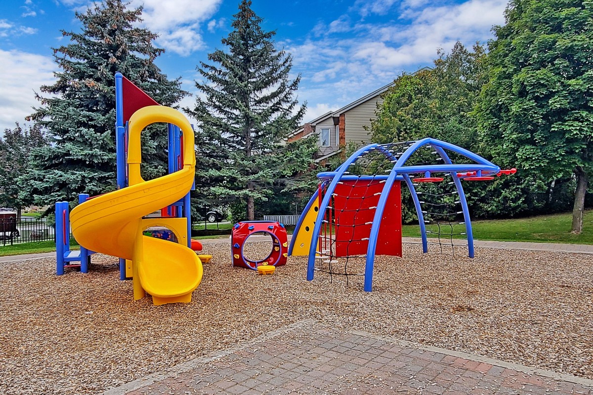 87 Aspen Springs Drive #307, Bowmanville, Ontario, Canada photo 22