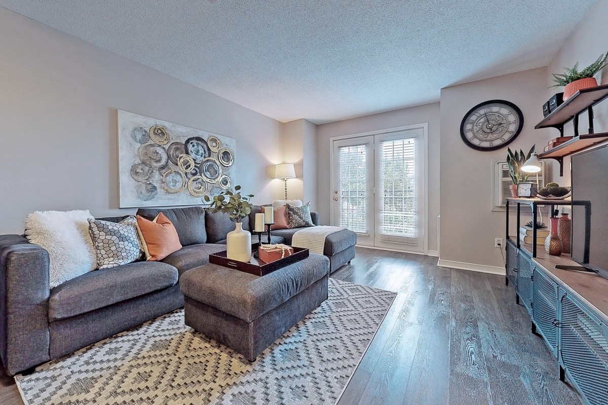 87 Aspen Springs Drive #307, Bowmanville, Ontario, Canada photo 5