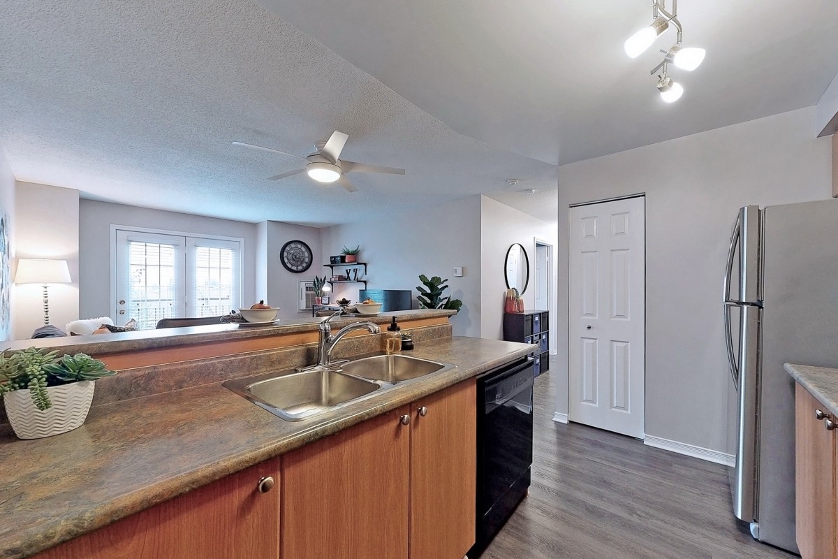 87 Aspen Springs Drive #307, Bowmanville, Ontario, Canada photo 15