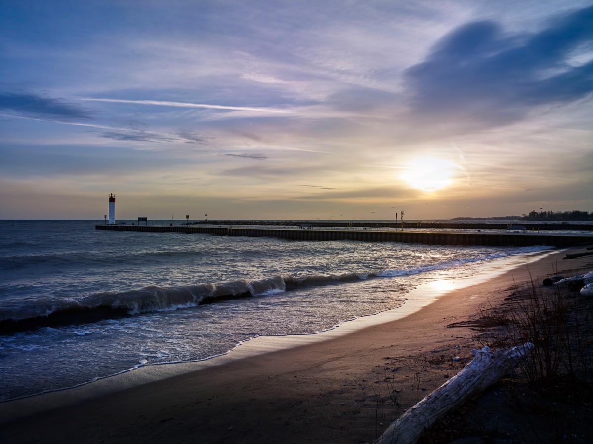 1606 Charles Street, Whitby, Ontario, Canada photo 9