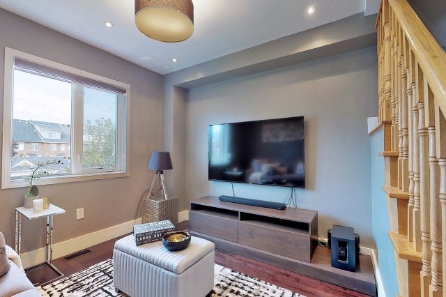 28 Spring Meadow Ave, Markham, Ontario, Canada photo 10