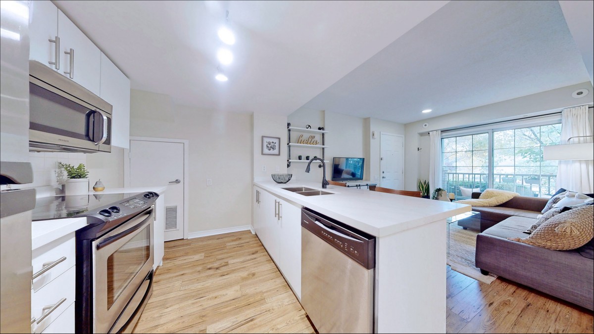 93 The Queensway TH 16, Toronto, Ontario, Canada photo 11