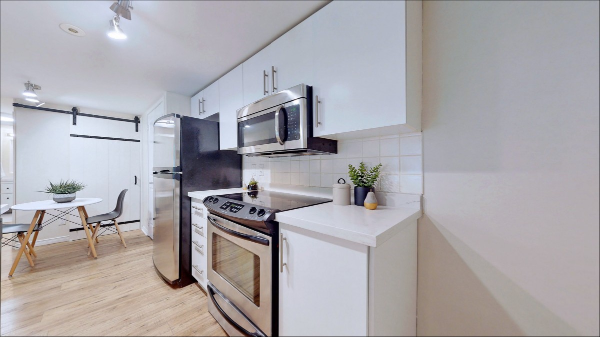 93 The Queensway TH 16, Toronto, Ontario, Canada photo 12