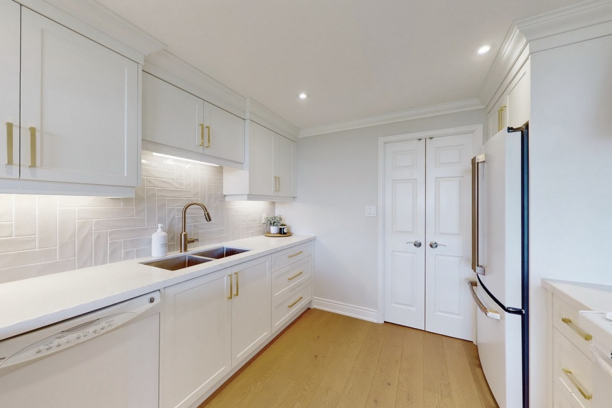 610 Bullock Drive #511, Markham, Ontario, Canada photo 6