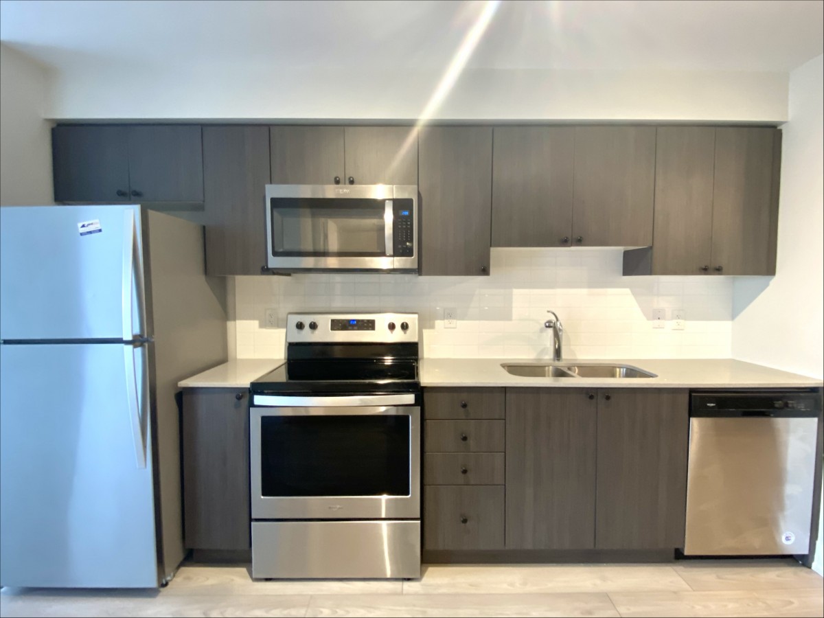 1255 Bayly Street #708, Pickering, Ontario, Canada photo 4