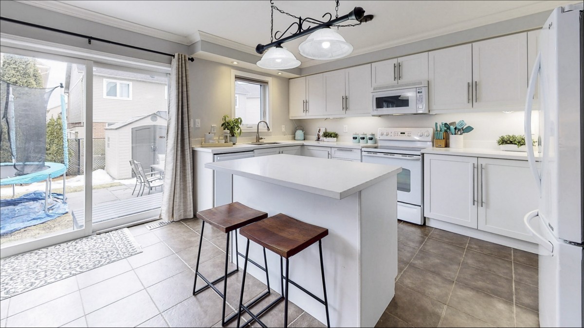 34 Marriner Crescent, Ajax, Ontario, Canada photo 18