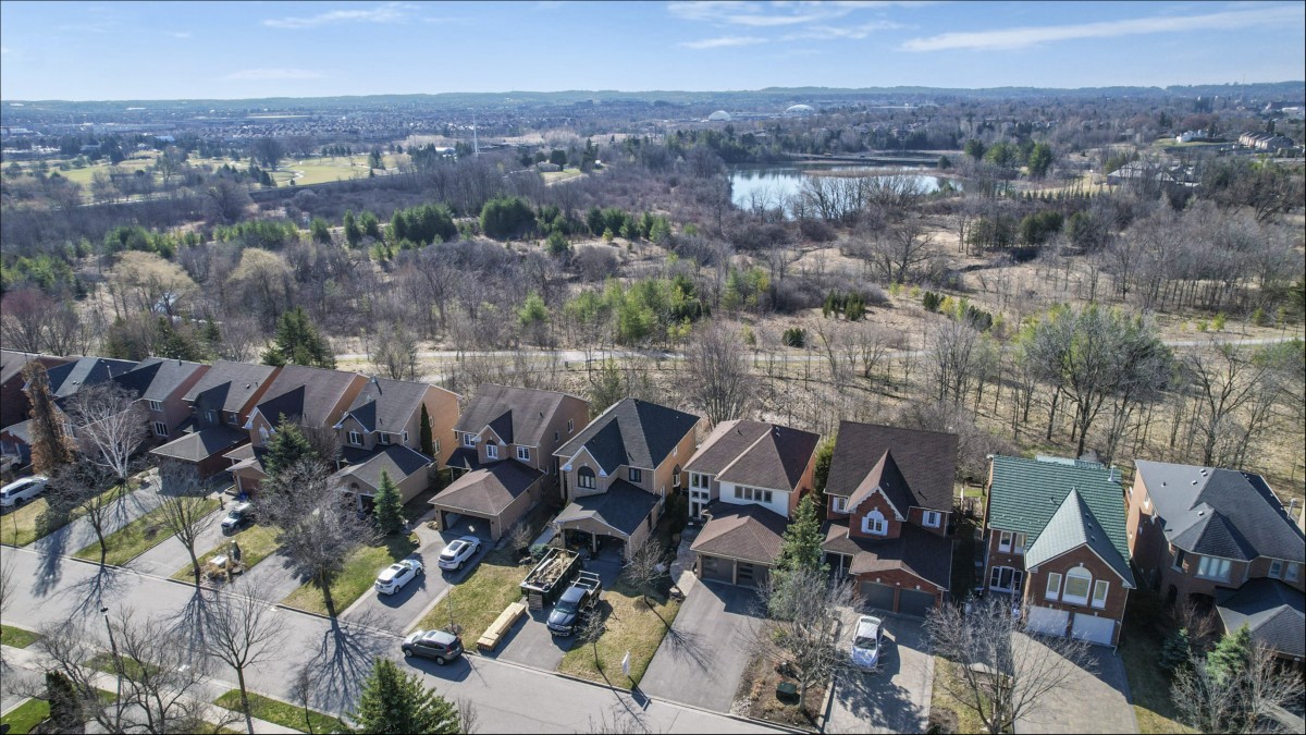 66 Foxtail Ridge, Newmarket, Ontario, Canada photo 73