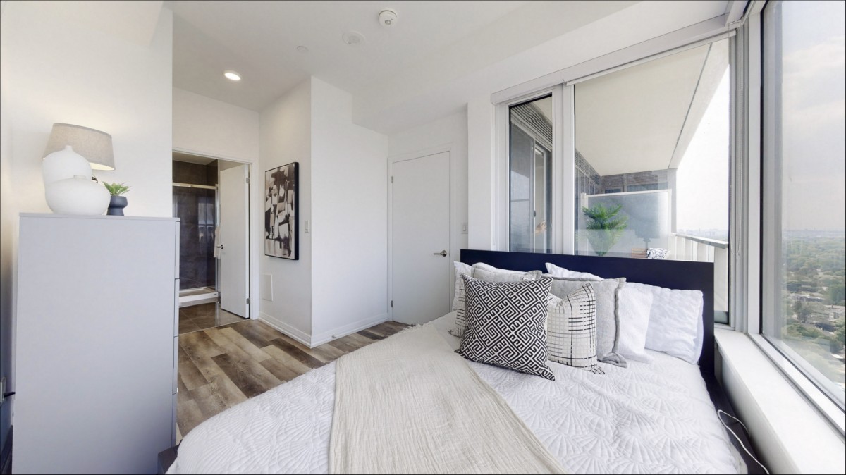 75 Canterbury Place, Toronto, Ontario, Canada photo 16