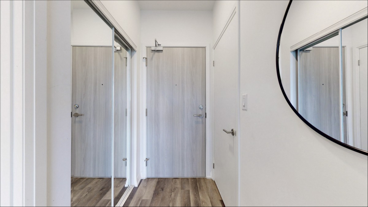 75 Canterbury Place, Toronto, Ontario, Canada photo 4