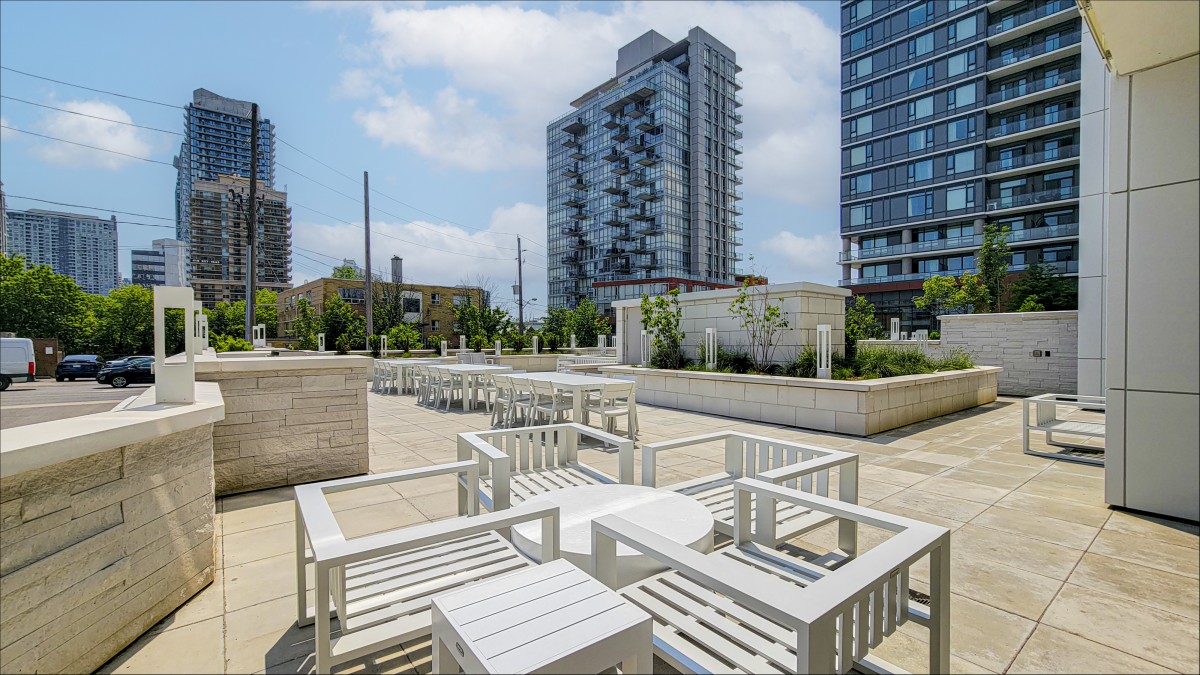 75 Canterbury Place, Toronto, Ontario, Canada photo 32