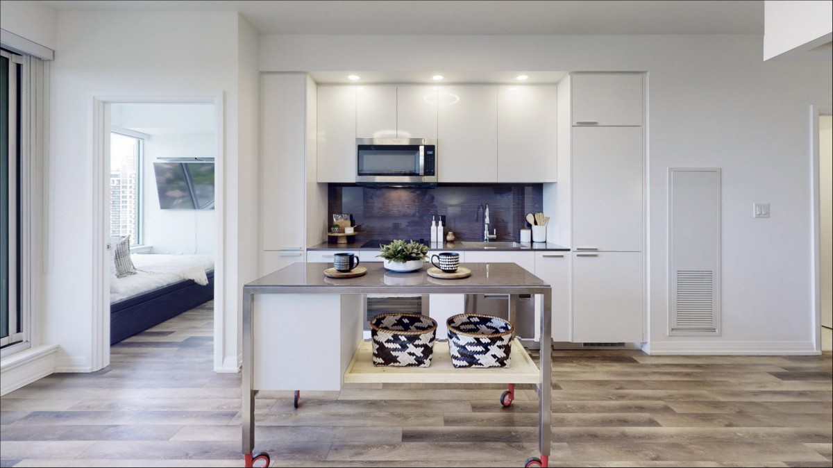 75 Canterbury Place, Toronto, Ontario, Canada photo 10