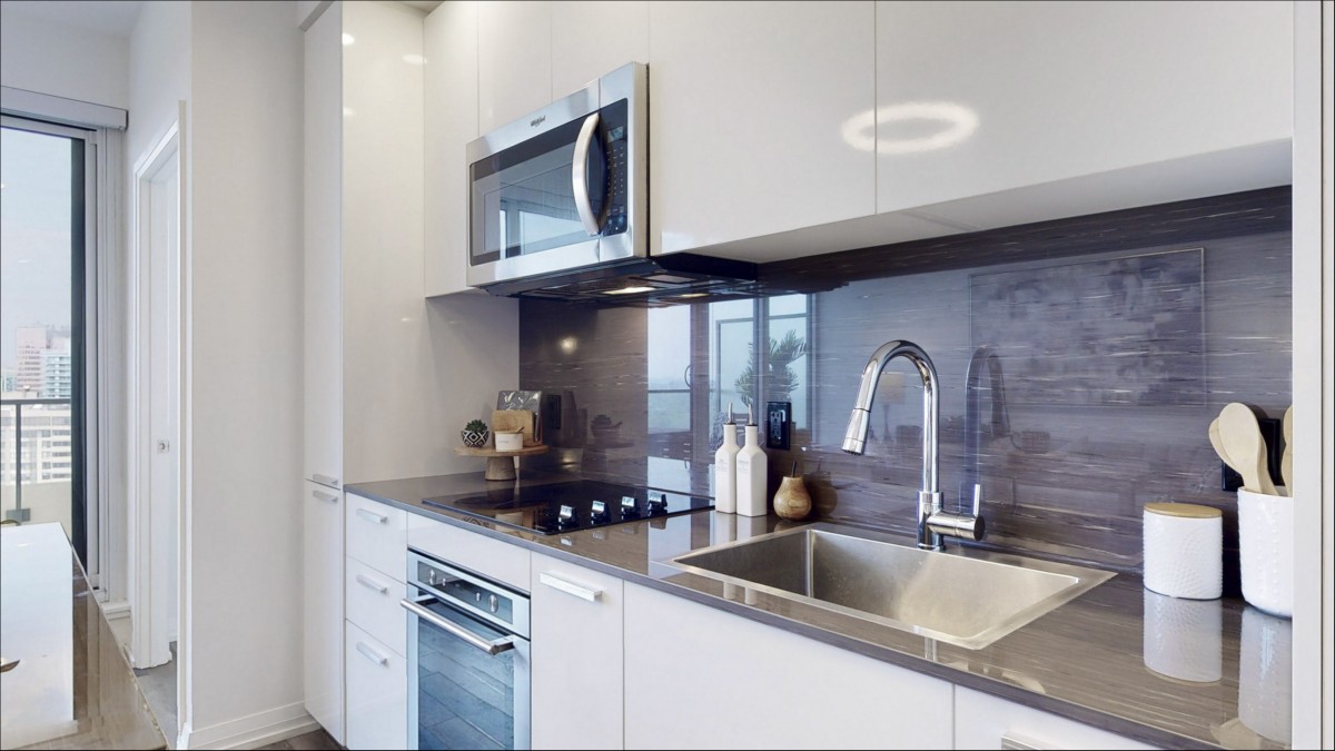 75 Canterbury Place, Toronto, Ontario, Canada photo 13