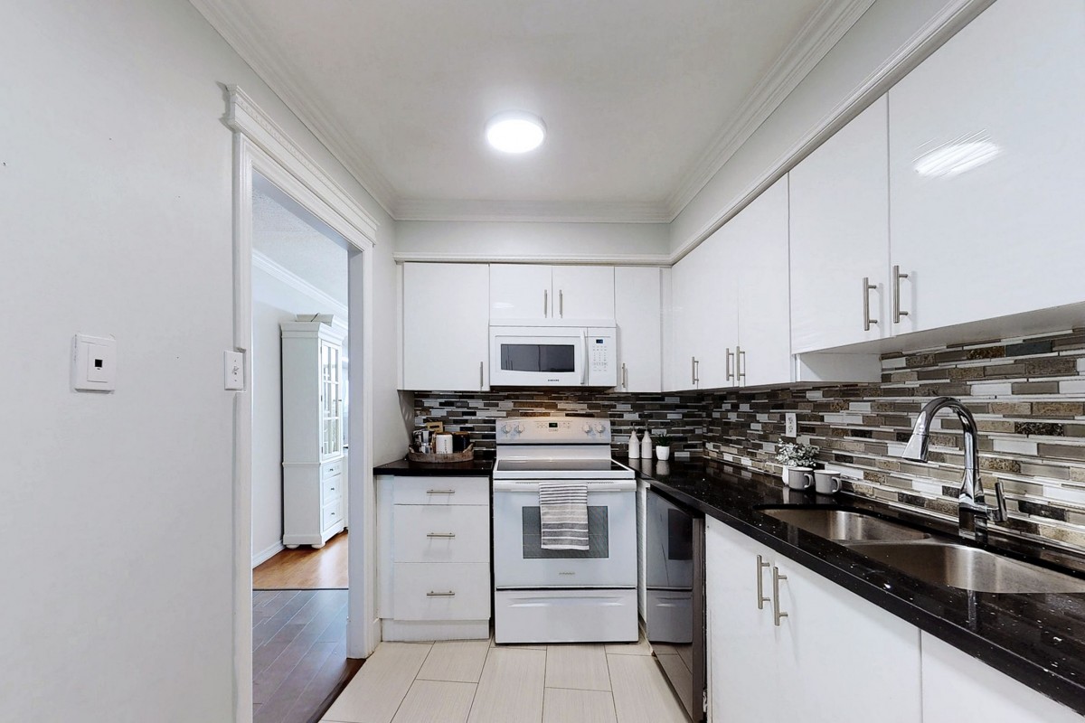 2050 Bridletowne Circle #1401, Toronto, Ontario, Canada photo 13