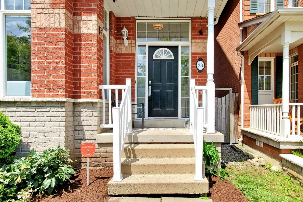 28 Spring Meadow Ave, Markham, Ontario, Canada photo 6