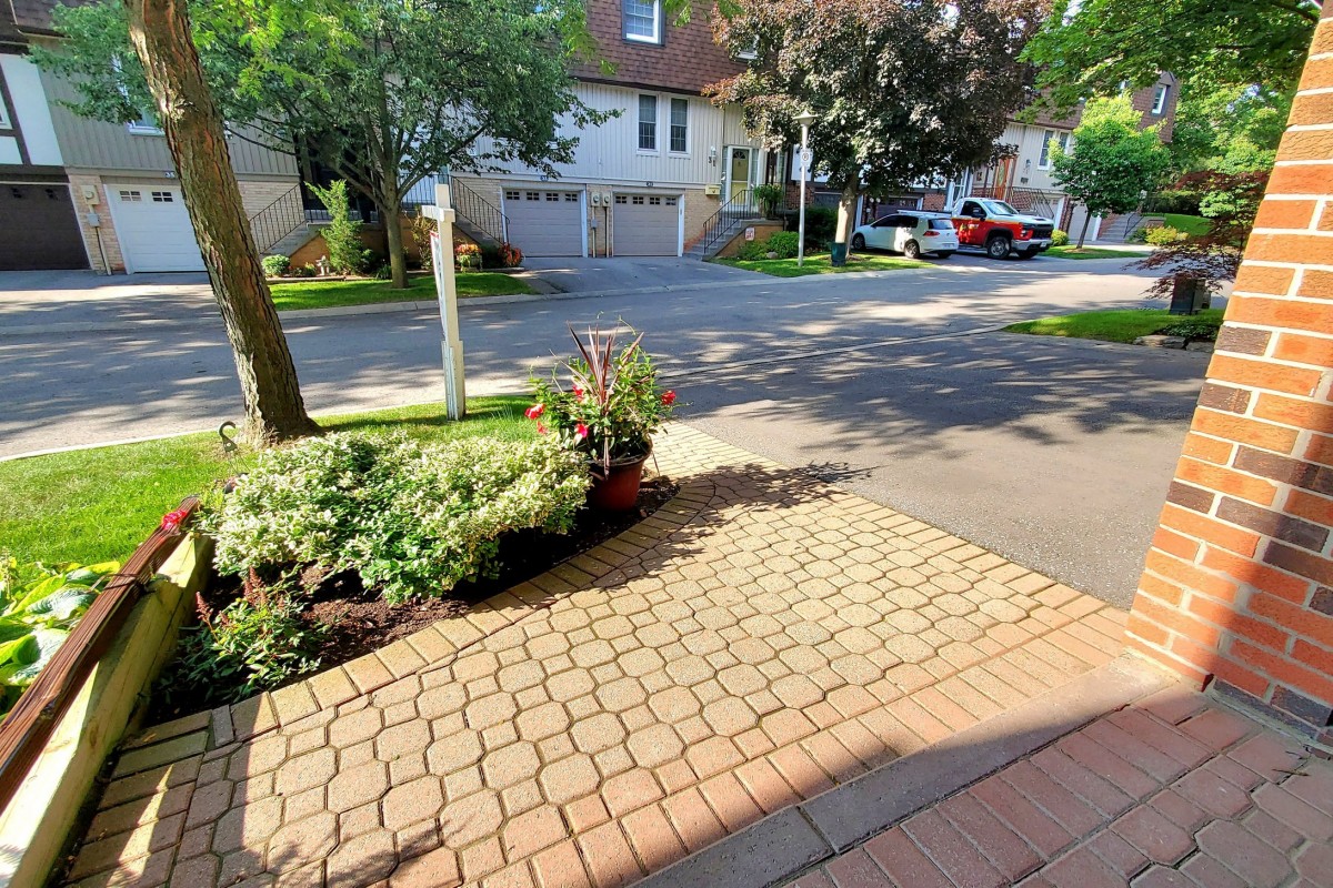 32 bramble way, Markham, Ontario, Canada photo 5