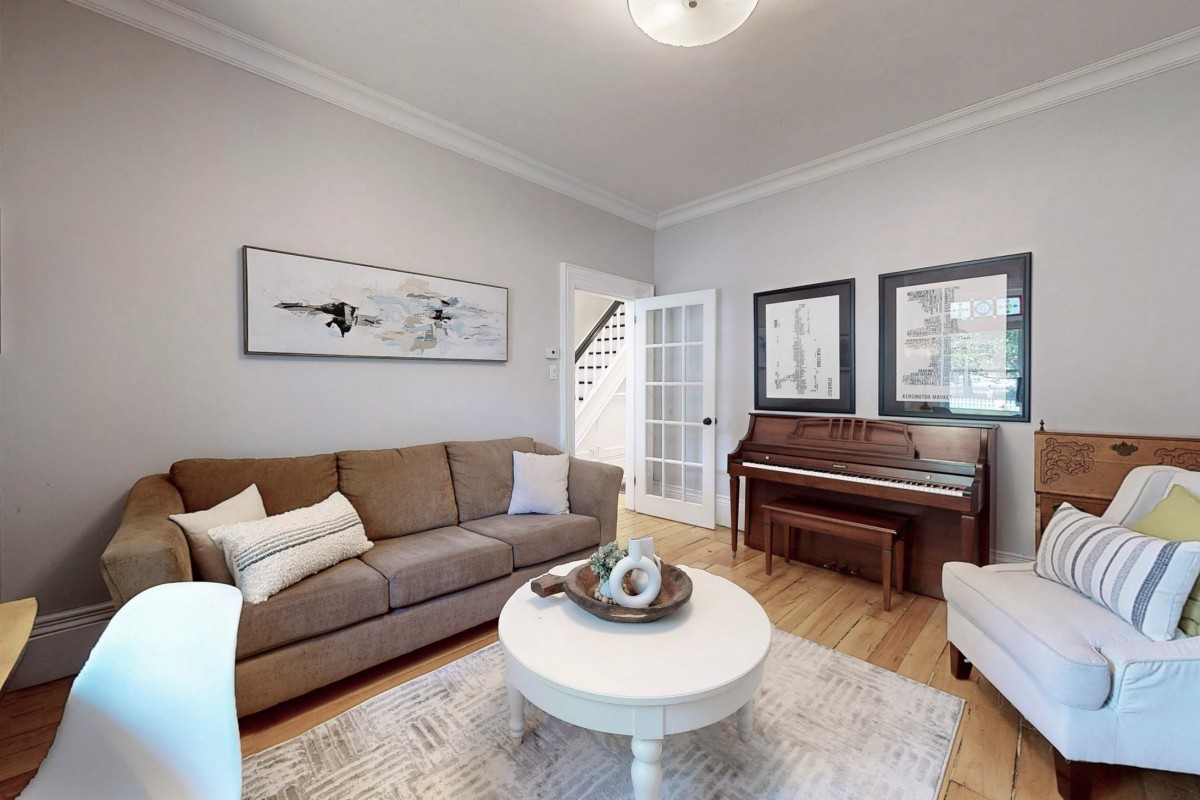 2 Peter Street, Markham, Ontario, Canada photo 9