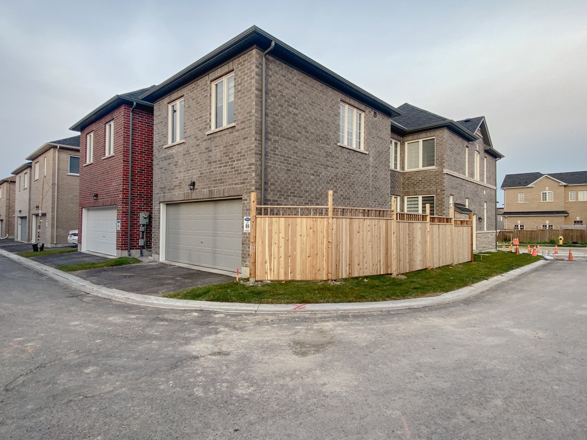 166 Webb Street photo 1